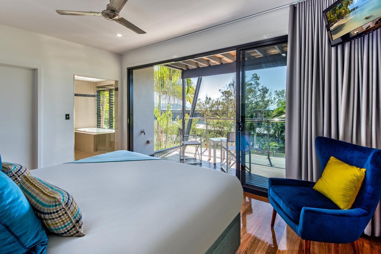 Pinnacle 3* Hamilton Island